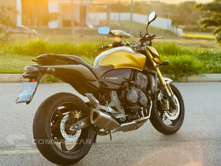 CB 600F HORNET