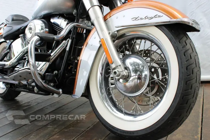 HARLEY-DAVIDSON SOFTAIL DELUXE