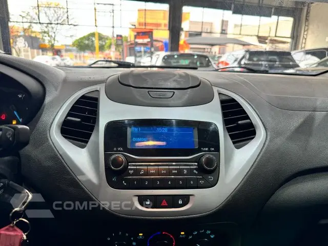 KA - 1.0 TI-VCT SE SEDAN MANUAL