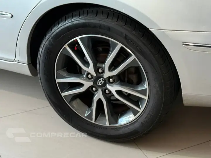 AZERA GLS 3.3 V6 24V 4p Aut.
