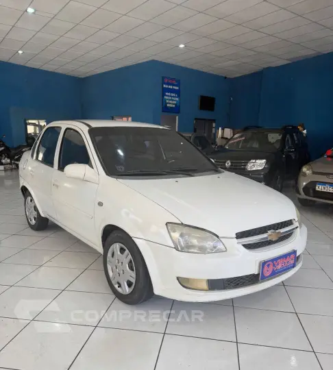 CLASSIC 1.0 MPFI Sedan 8V