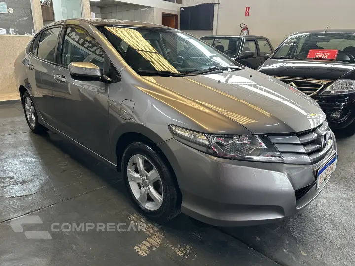 CITY 1.5 LX Sedan 16V