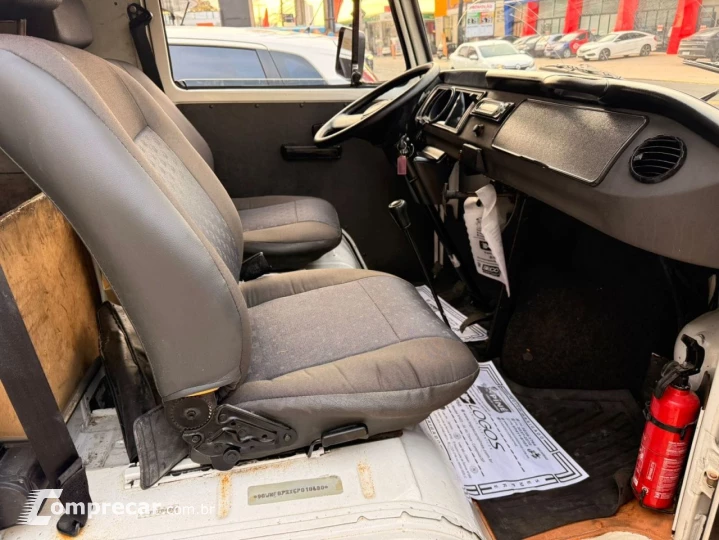 Kombi Furgão 1.4 Mi Total Flex 8V