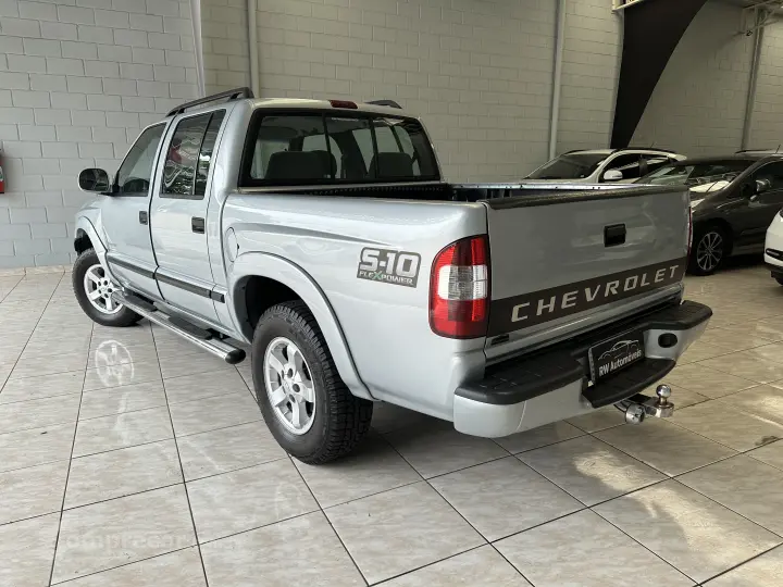 S10 2.4 Advantage 4X2 CD 8V