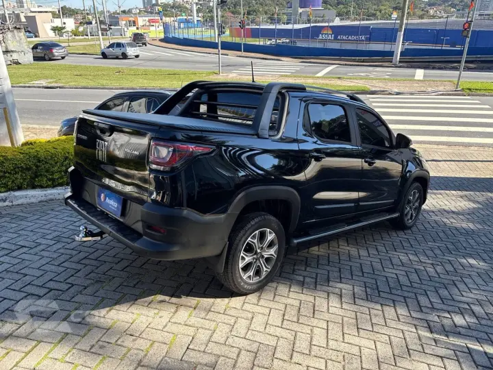 Strada Volcano 1.3 Flex 8V CD