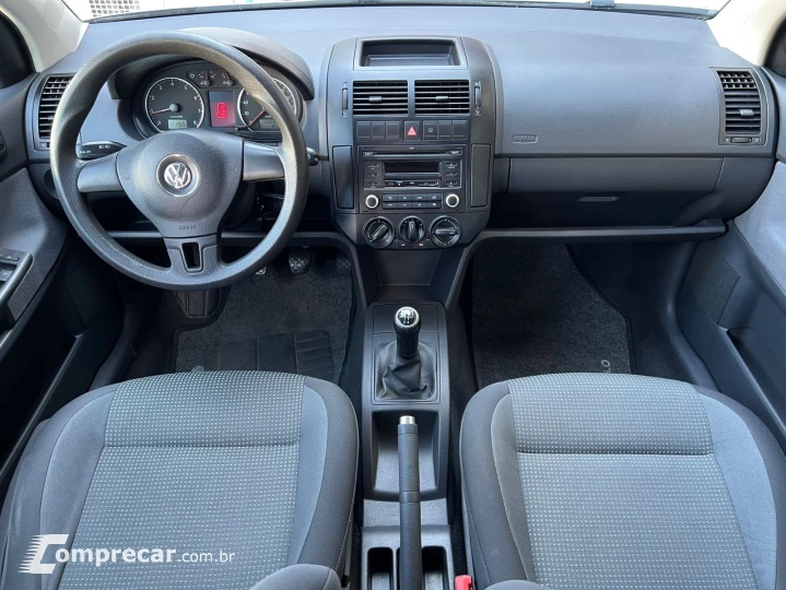POLO SEDAN 1.6 MI 8V