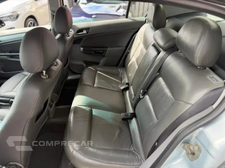 VECTRA 2.0 MPFI ELEGANCE 8V FLEX 4P MANUAL