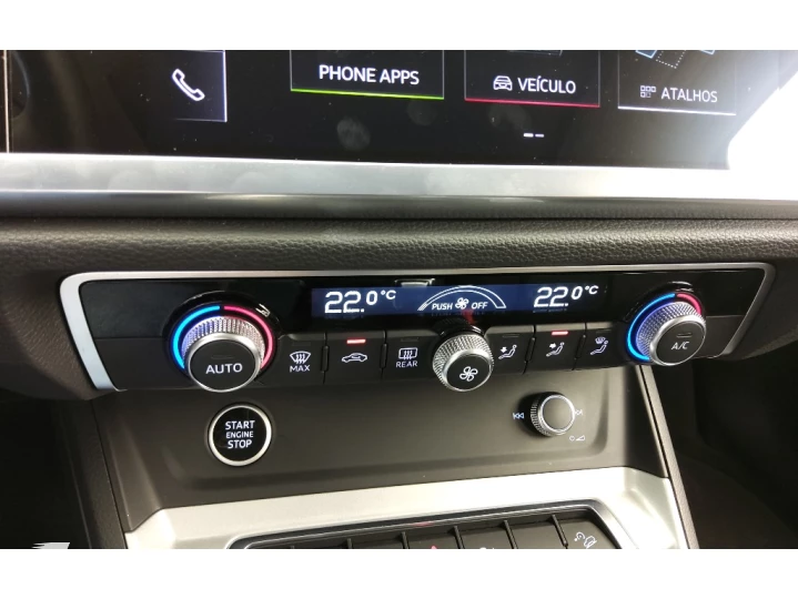 Q3 1.4 TFSI FLEX PRESTIGE PLUS S TRONIC