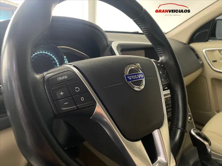 XC60 2.0 T5 DYNAMIC FWD TURBO GASOLINA 4P AUTOMÁT