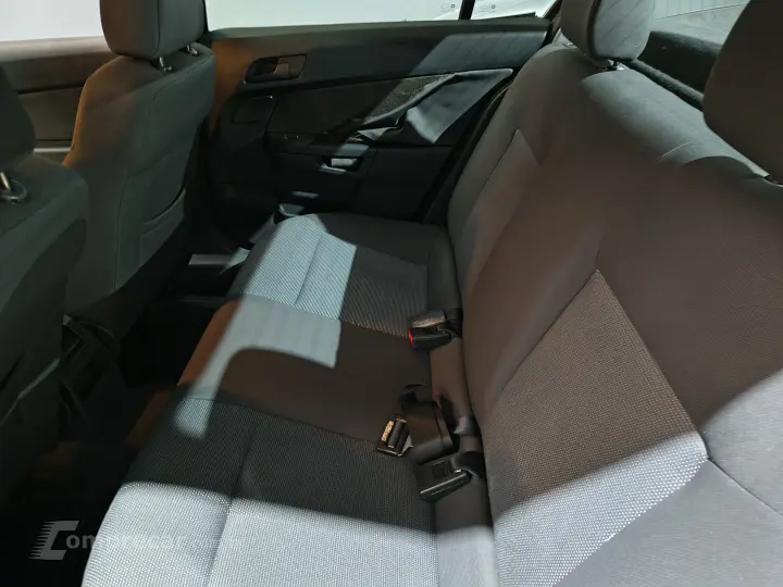 VECTRA 2.0 MPFI Expression 8V