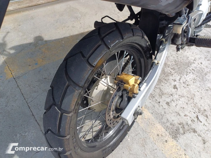 XRE 300 Modelo sem Versão