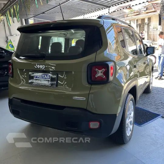 Renegade Longitude 1.8 4x2 Flex 16V Aut.