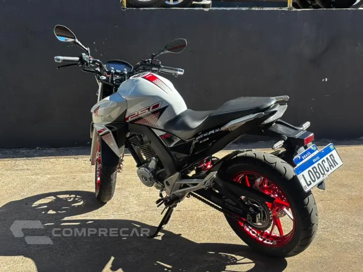 CB 250F Twister 250 cc