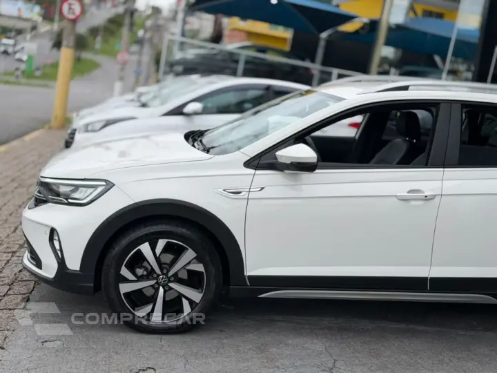 Nivus Highline 1.0 200 TSI Flex Aut.