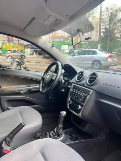 VOYAGE 1.0/1.0 City Mi Total Flex 8V 4p
