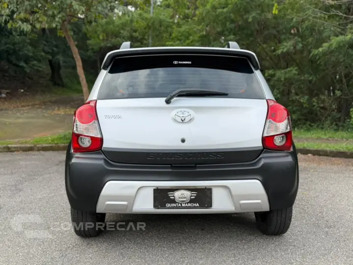 ETIOS 1.5 XS 16V FLEX 4P AUTOMÁTICO
