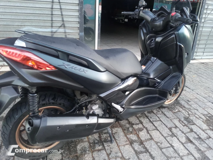 Xmax