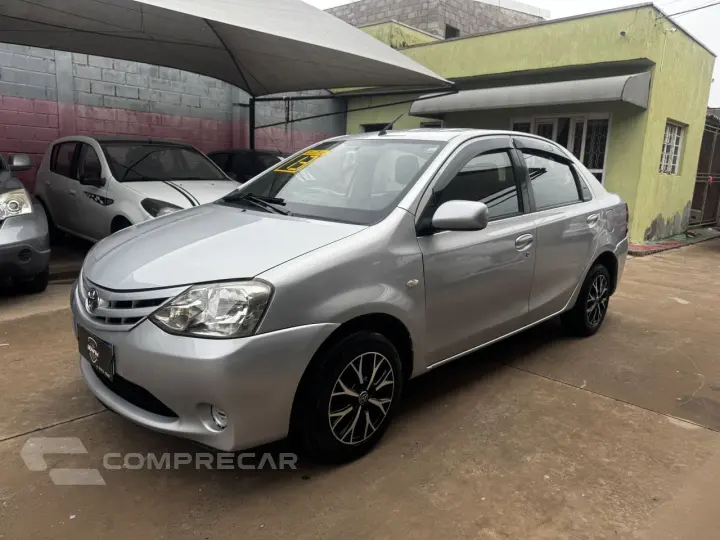 Etios Sedan 1.5 16V 4P FLEX XS