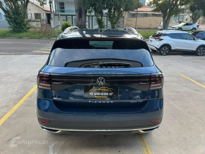 T-Cross 1.4 250 Tsi Total Flex Highline Automático