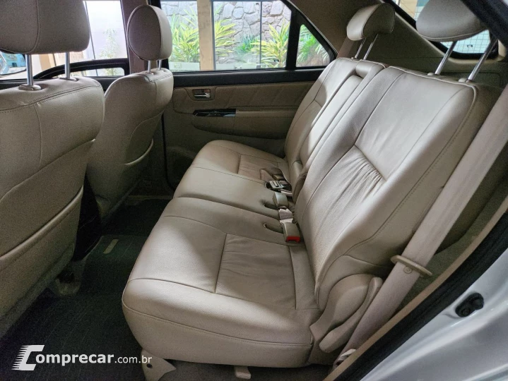 Hilux SW4 3.0 16V 4P SRV 4X4 TURBO DIESEL AUTOMÁTICO