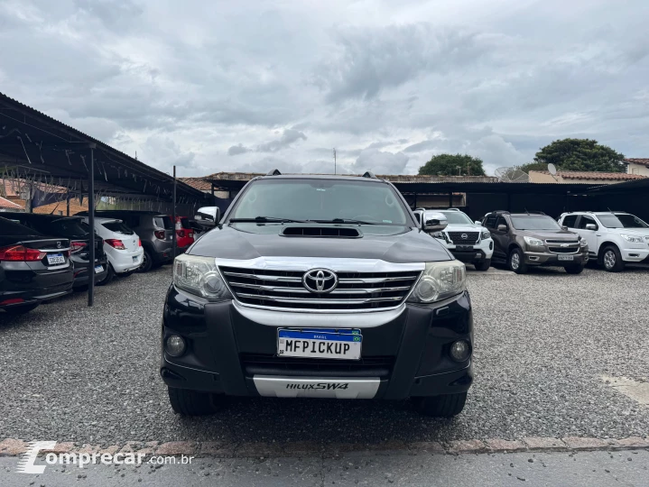 HILUX SW4 3.0 SRV 4X4 7 Lugares 16V Turbo Intercooler