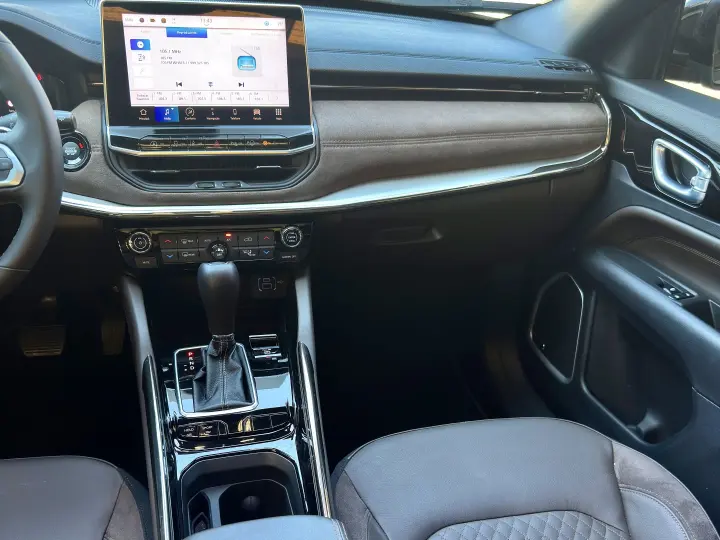 COMMANDER 1.3 T270 TURBO FLEX OVERLAND AT6