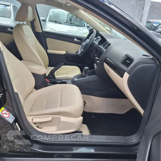 Jetta 2.0 4P FLEX COMFORTLINE TIPTRONIC AUTOMÁTICO