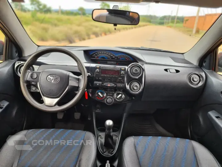 ETIOS 1.5 XS 16V FLEX 4P MANUAL