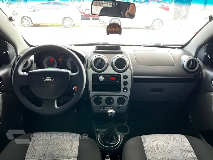 FIESTA 1.6 MPI Class Sedan 8V