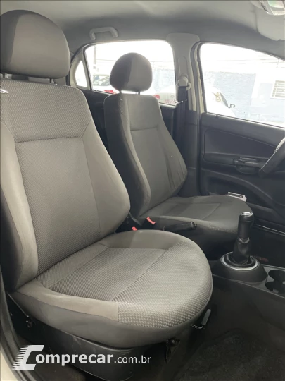 VOYAGE 1.0 MI 8V FLEX 4P MANUAL