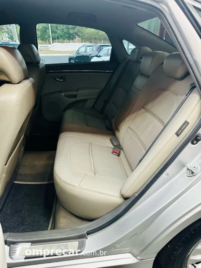 AZERA 3.3 MPFI GLS Sedan V6 24V
