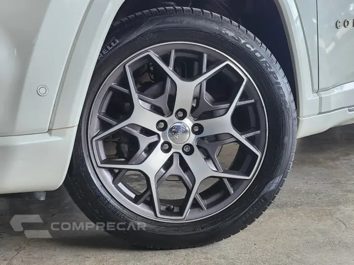 COMMANDER 1.3 T270 TURBO FLEX OVERLAND AT6