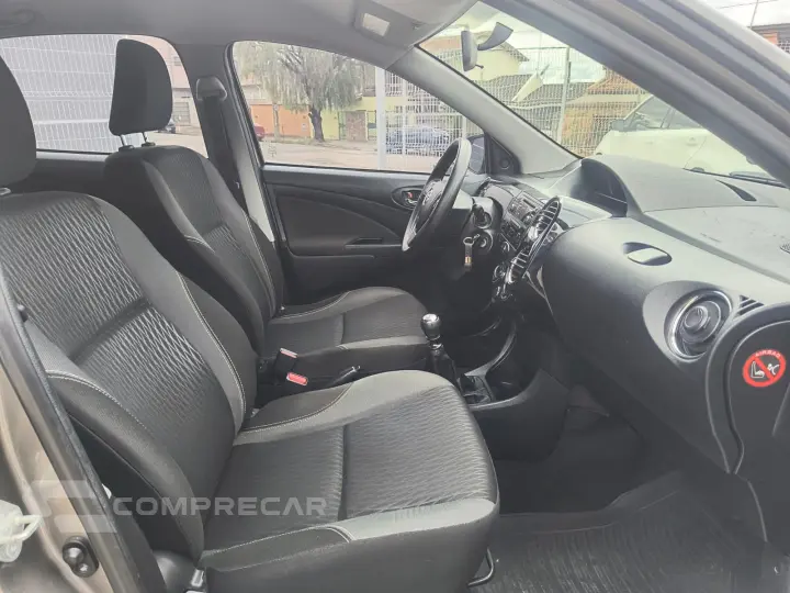 ETIOS 1.5 X Plus Sedan 16V