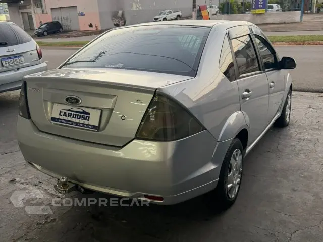 FIESTA SEDAN - 1.6 ROCAM SEDAN 8V 4P MANUAL