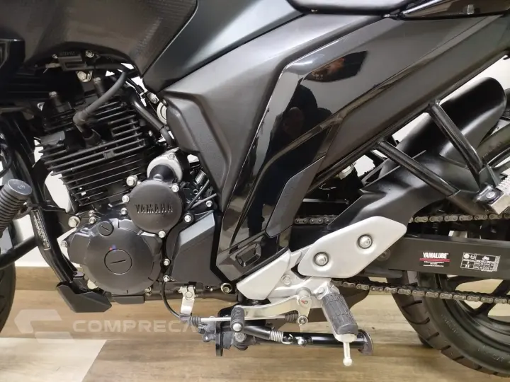 FZ 25 FAZER