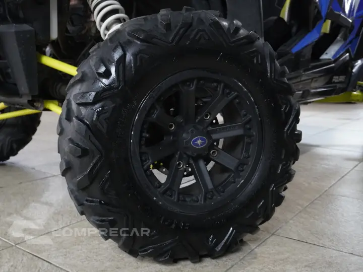 RZR XP 4 1000 4X4 (UTV)