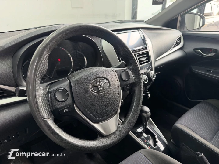 YARIS 1.5 16V Sedan XL