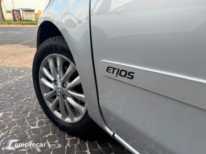 ETIOS 1.5 XLS SEDAN 16V FLEX 4P MANUAL