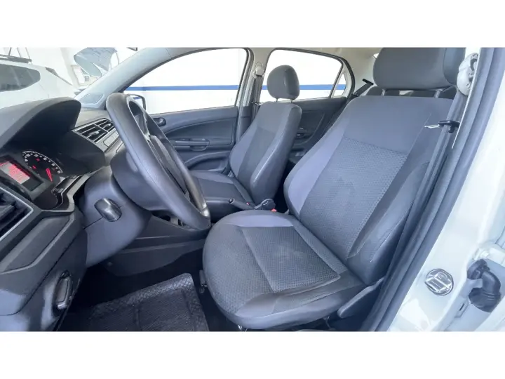 VOYAGE 1.0 12V MPI TOTAL FLEX 4P MANUAL