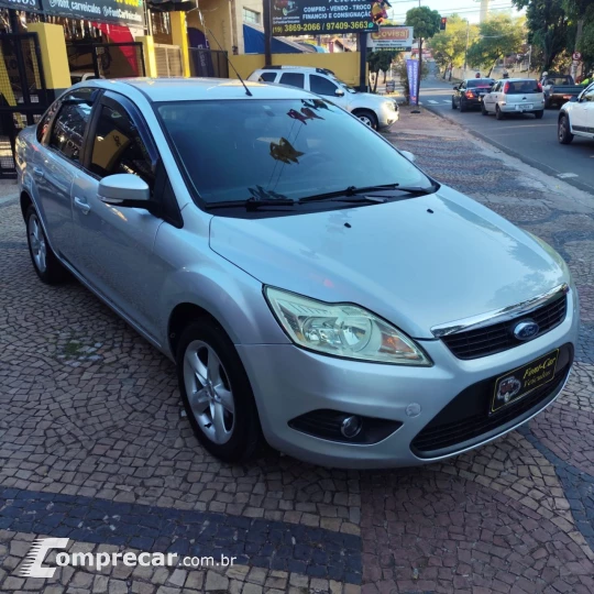Focus Sedan 2.0 16V/2.0 16V Flex 4p