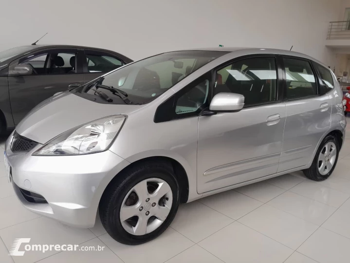 Fit 1.4 16V 4P LX FLEX
