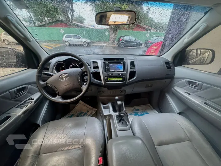 HILUX 2.4 4X4 8V