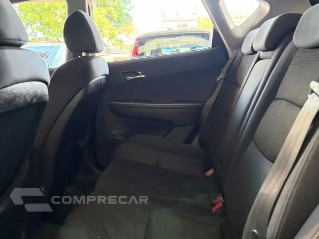 I30 - 2.0 MPFI GLS 16V 4P MANUAL