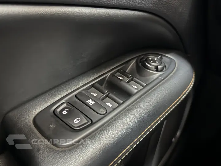 COMPASS 2.0 16V DIESEL LONGITUDE 4X4 AUTOMÁTICO