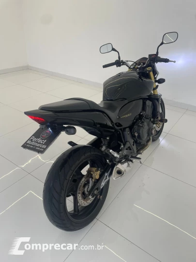 CB 600F - HORNET