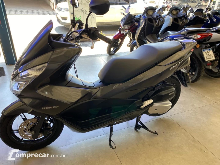 PCX 150 DLX