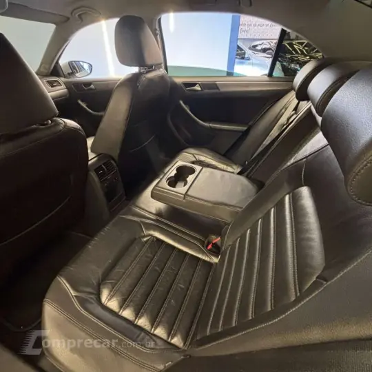 JETTA Highline 2.0 TSI 16V 4p Tiptronic