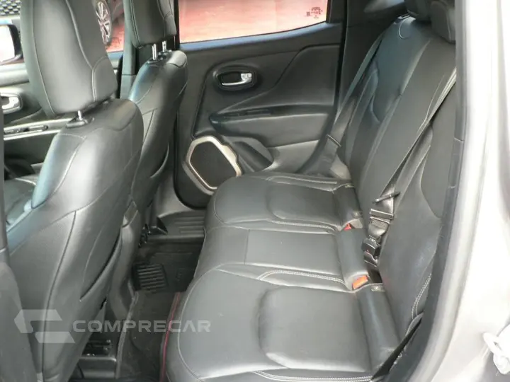 Renegade 1.8 16V Flex Longitude 4P Automático