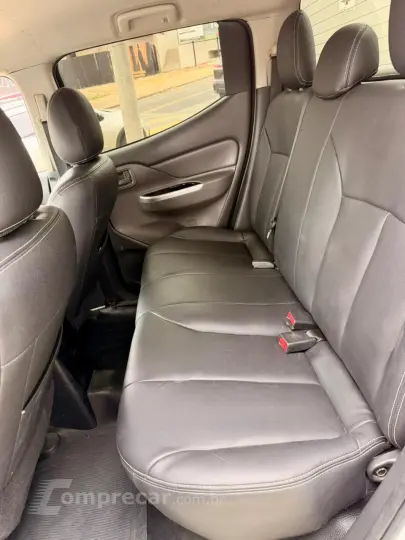 L200 TRITON 2.4 16V Turbo Sport GLS CD 4X4