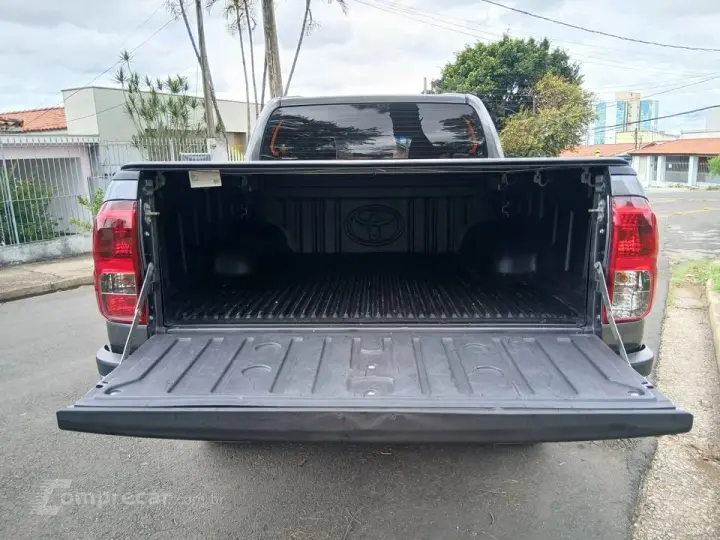 HILUX 2.7 SRV 4X2 CD 16V